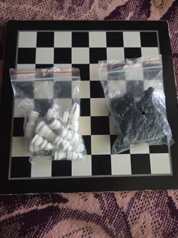 Mini wooden chess