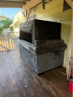 Couch/ sofa