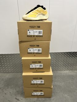 Yeezy 700 V3 Mono Safflower