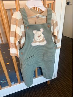 Winne the Pooh clothes baby
