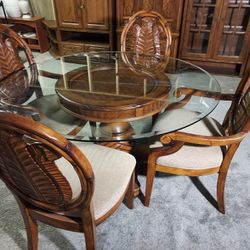 Tommy Bahama Glass Dining Table And 4 Chairs