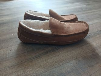Men's Slippers - Size 14