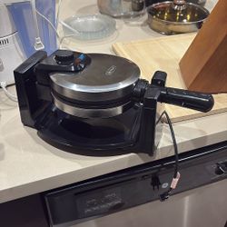 Waffle Maker 