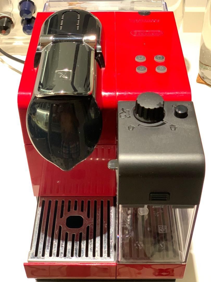 DeLonghi RED Nespresso Lattissima Latte Cappuccino Espresso Machine Coffee Tea accessories