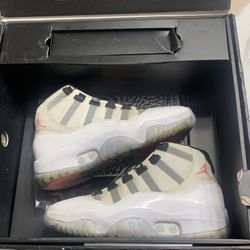 Jordan 11s  Size 9