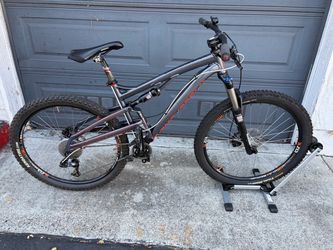 Full Suspension Mountain Bike