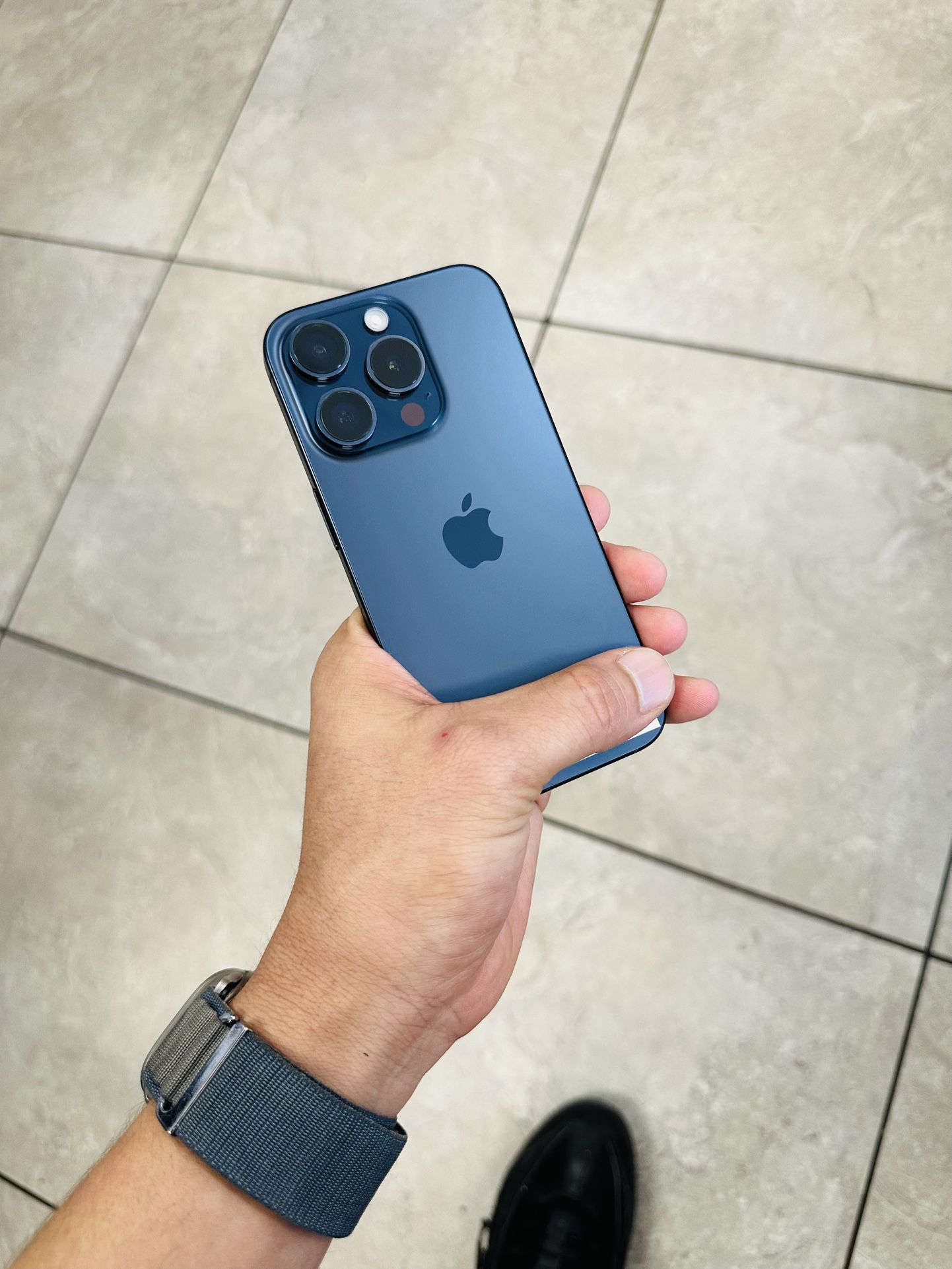 iPhone 15 Pro Unlocked