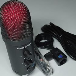 USB Microphone Plug & Play + Stand Brand New Unused Trades Welcome