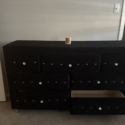 DRESSER AND SIDE TABLE BLACK WITH CRYSTAL KNOBS