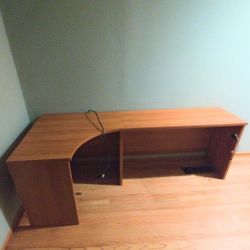 3 Piece Desk FREE- 1st Come 1st served!