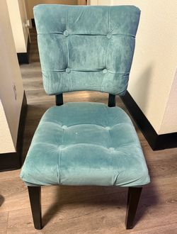 Set of 4 - Z Gallery fabric dining chairs(set of 4). Great Shape