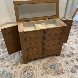 Honey & Hives Jewelry Chest (table top) 