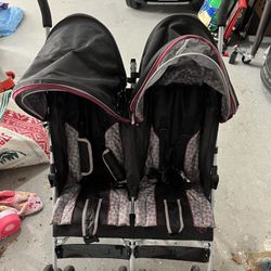 Jeep Double Umbrella Stroller