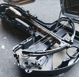 Barnett Wildcat C5 Quad 400 Crossbow with Hard Case