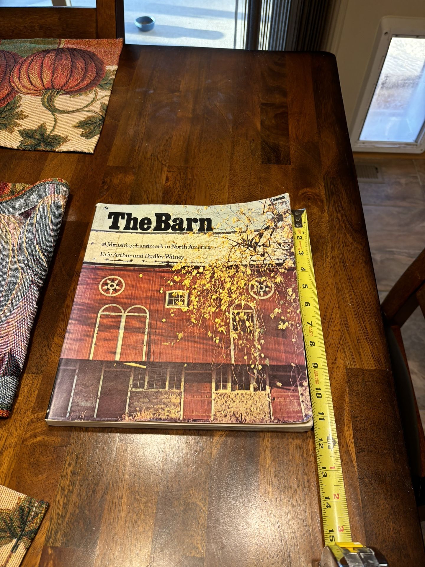The Barn, A Vanishing Landmark in North America, Book