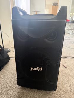 PORTABLE KARAOKE MACHINE