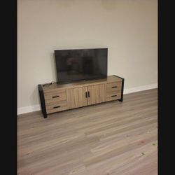 Tv/stand