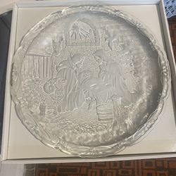 15.5” LARGE MIKASA CHRISTMAS NATIVITY SCENE Clear, Frosted GLASS SERVING PLATTER - Compare @$40+