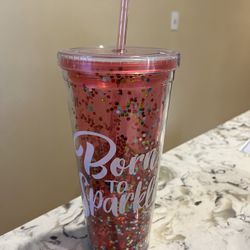 Plastic tumbler