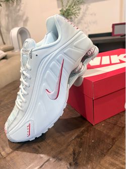 Size 10M Nike Shox R4 Puerto Rico