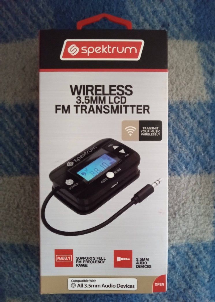 Wireless 3.5mm LCD FM TRANSMITTER