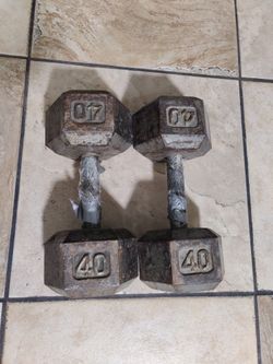 DUMBBELL / $40 / NELLIS BLVD & CHEYENNE AVE