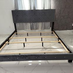NEW BED FRAME KING SIZE BLACK OR GRAY 