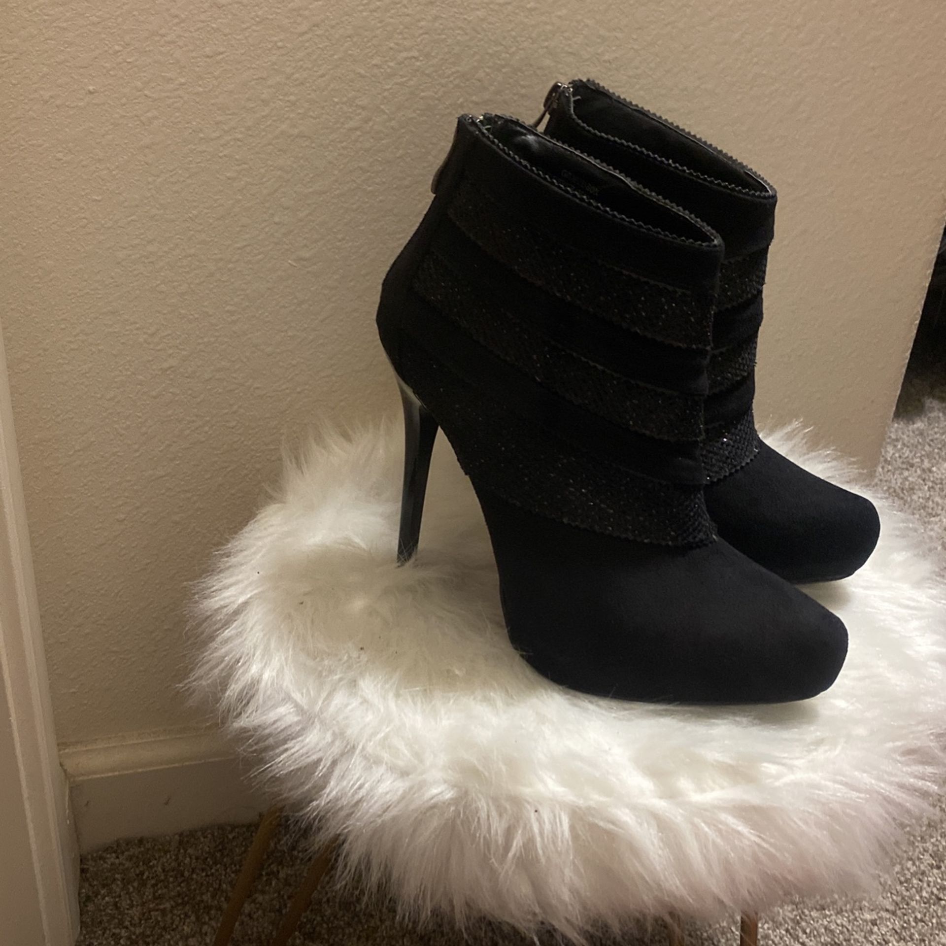 G By Guess Hudson Ankle Bootie