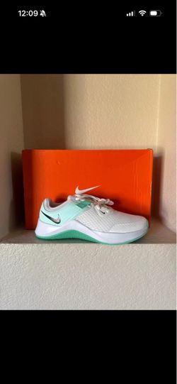 Nike Women's Training Sneakers White Mint Green
