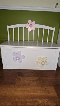 Toy chest