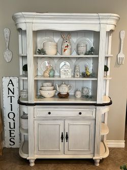 Farmhouse Hutch