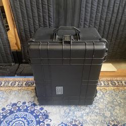 Weather Proof Tactical Hard shell 22” Case W/ Wheels Rolling Camera Boat Hard shell Rolling 