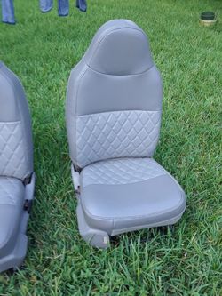 Upholtery tapiseria.