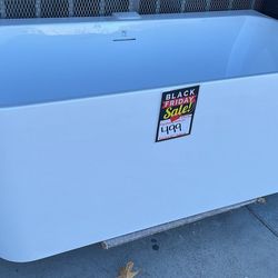 😍 Beautiful Soak In Tub @ 16947 D Street Victorville 