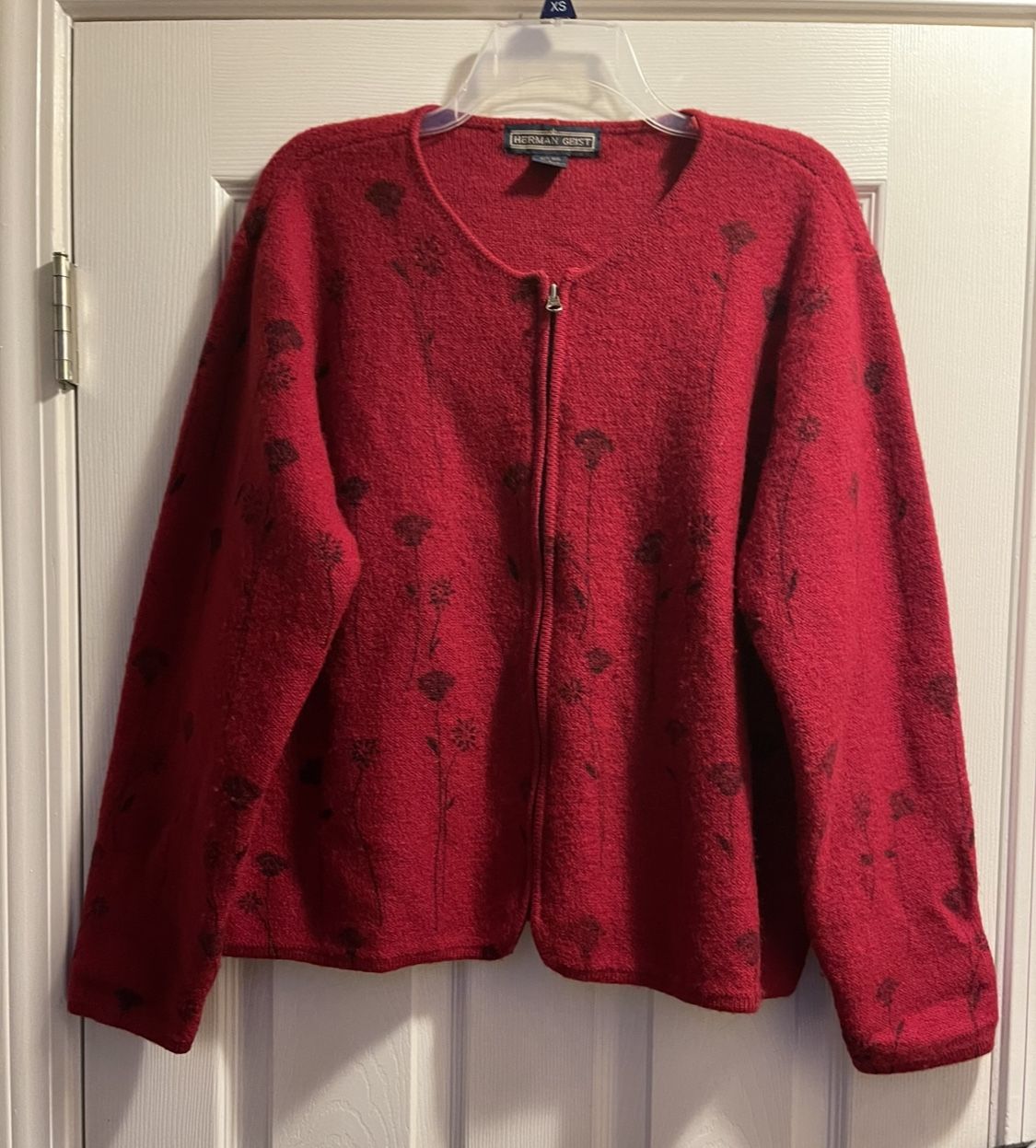 Herman Geist Cardigan Womens Large Red Floral 100%Wool Sweater Full Zip Stretch Smoke Free Like New