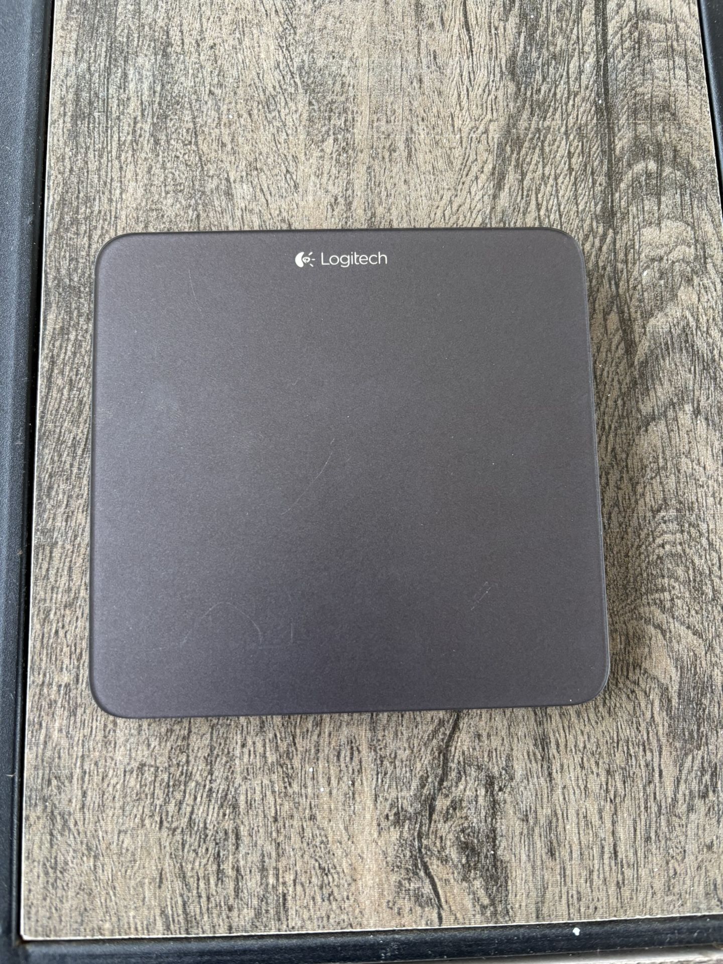 Logitech Rechargeable touchpad t650