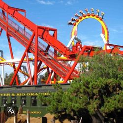 2 Knotts Berry Farm Tickets 