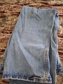 Levi Gently Used Jeans W42 L30