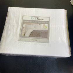 Bella Russo Dreamer's Collection Queen sheet set in white