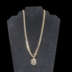 Pendant With Chain 