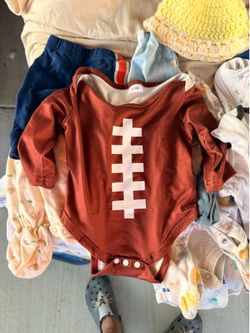 Newborn / Preemie Baby Clothes Bundle, 18 Pieces