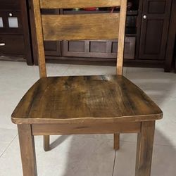 Wooden chair (4 chairs)