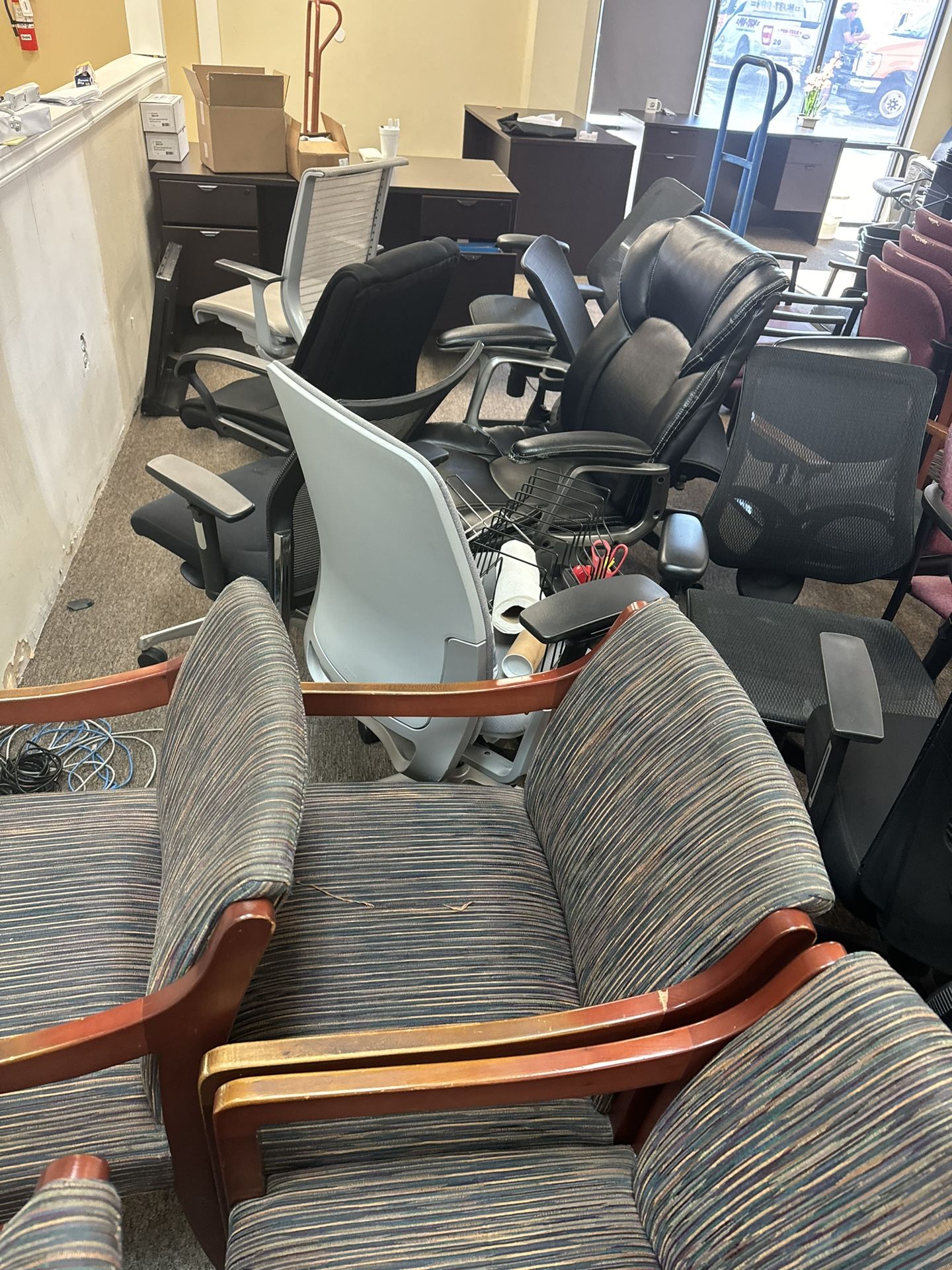 Office Chairs 