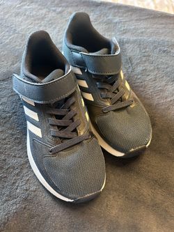 Adidas Tennis Shoes