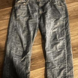 Levi jeans with cool print 