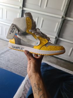 Shoe Surgeon JORDAN  1 Off White. 