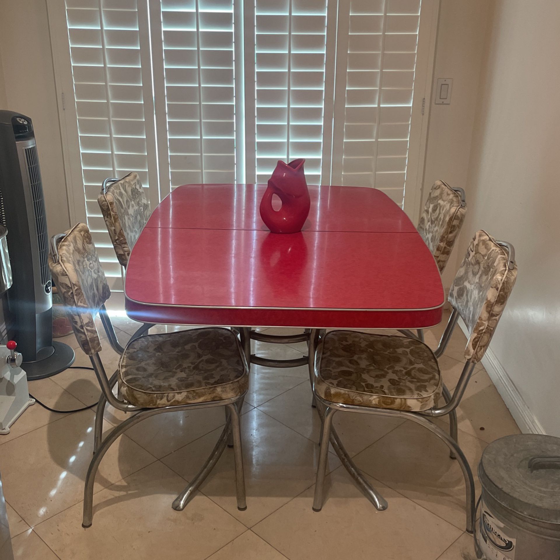 1950s Vintage Dining Table And Chairs 