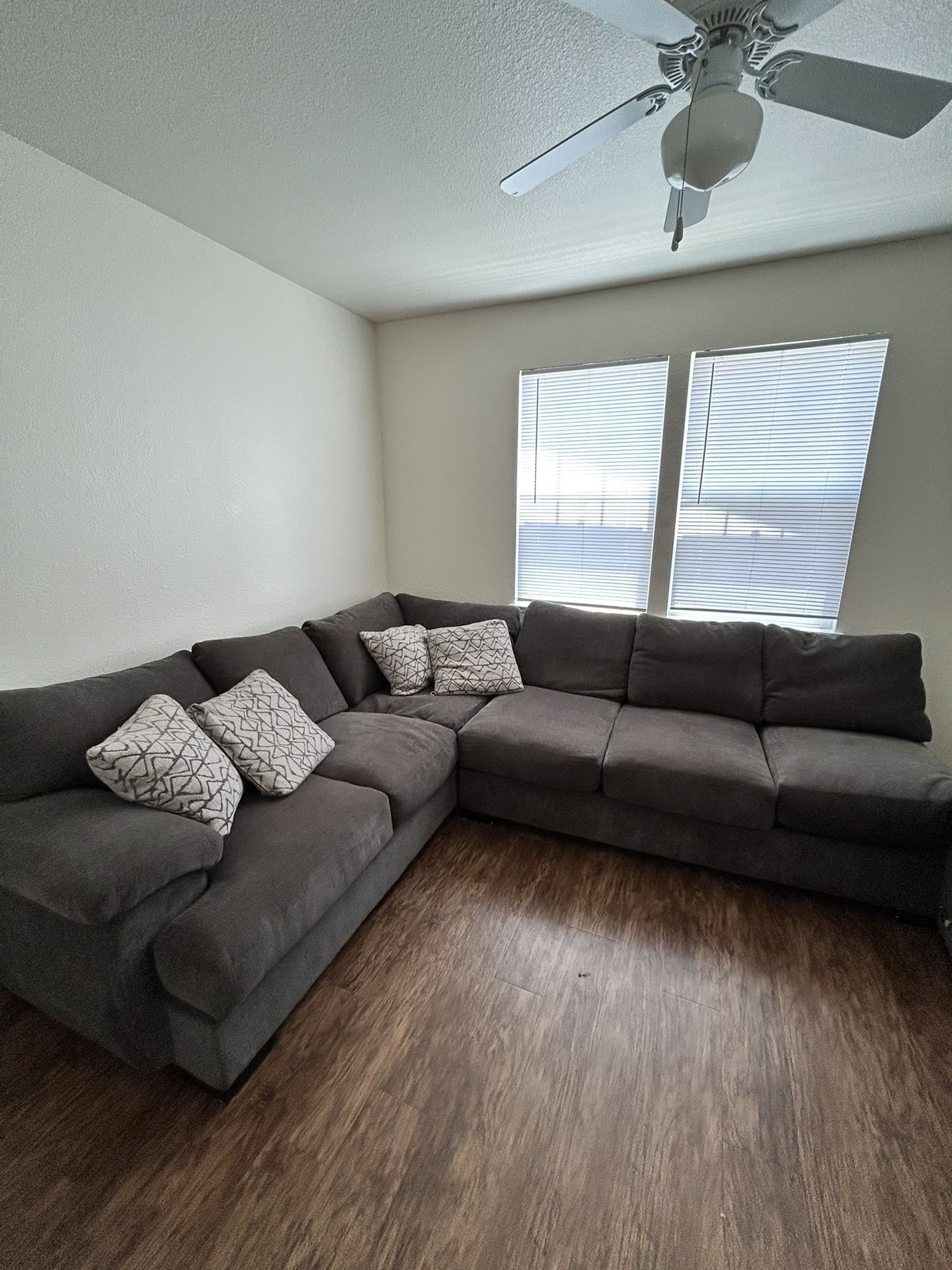 3 Piece sectional Couch