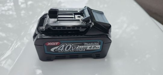 New makita genuine 40v 4.0 battery