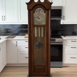 1988 Howard Miller Grandfather Clock – Model 4899